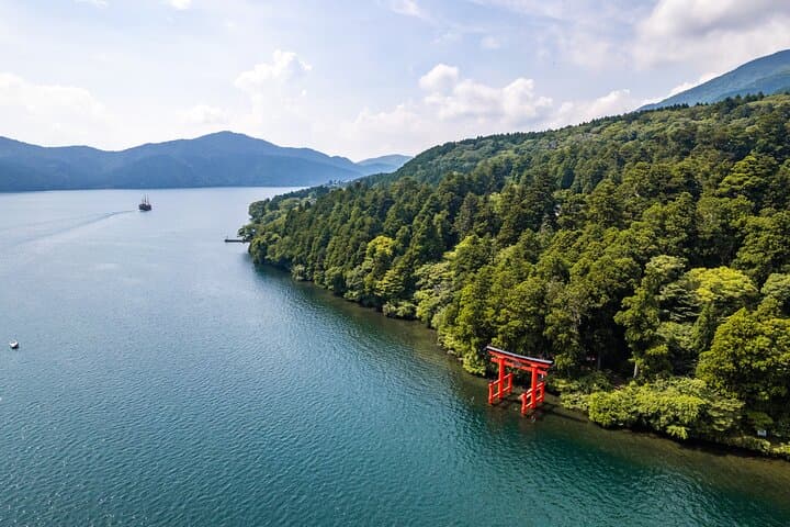 Private Hakone Day Tour from Tokyo Scenic and Mystical Experience — photo 1