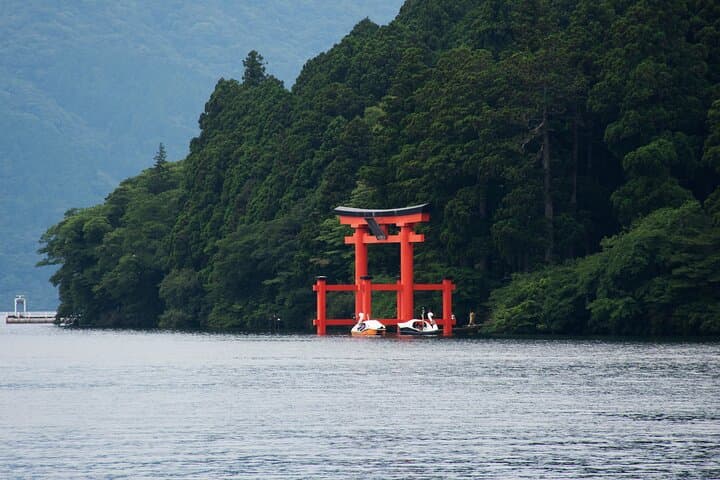 Private Hakone Day Tour from Tokyo Scenic and Mystical Experience — photo 3