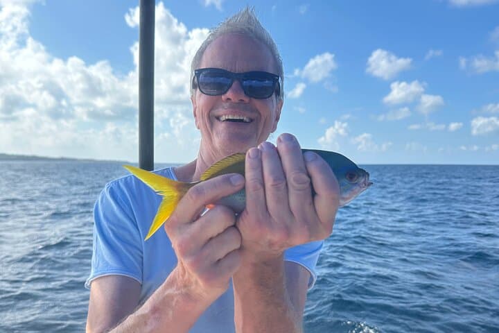 Fishing experience on a private small boat on Ishigaki Island - Meet empty-handed!Fish.Let's eat.~ 【Half day course】