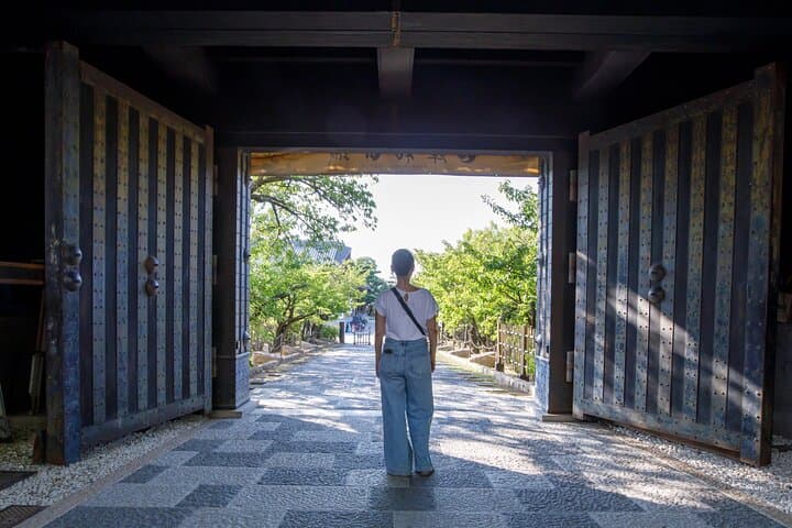 Osaka Oldest Noh Stage and Kishiwada Castle Cultural Walking Tour — photo 17