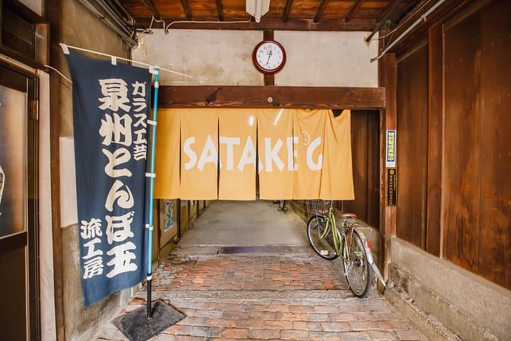 Osaka Glass Bead Necklace Workshop and Studio Tour — photo 14
