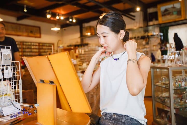 Osaka Glass Bead Necklace Workshop and Studio Tour — photo 13
