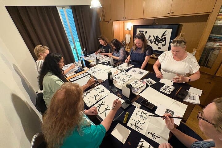 Japanese Calligraphy Workshop with a Master Calligrapher — photo 8
