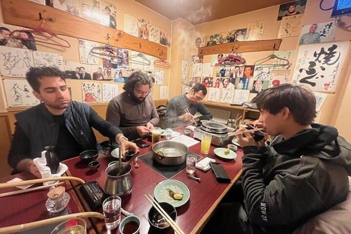 Osaka Castle Walking Tour & Local Izakaya and Bar Hopping — photo 8