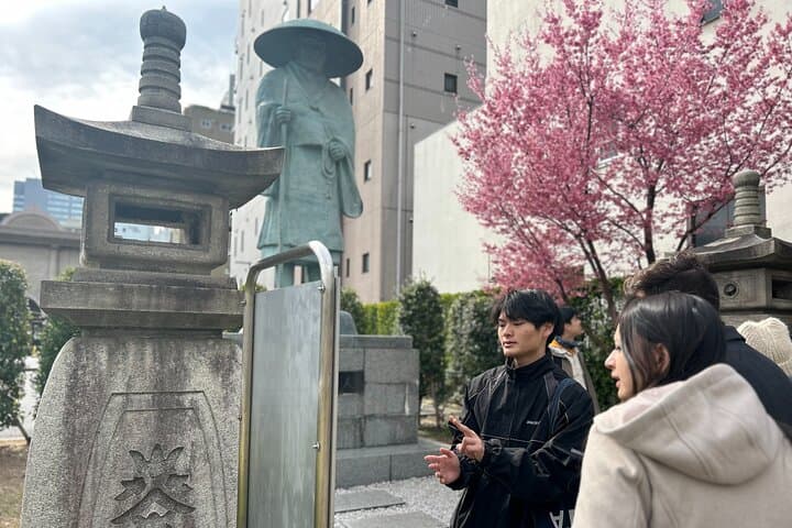 Tokyo Tsukiji Fish Market Tour: 15 Stops & Walk Local Street — photo 9