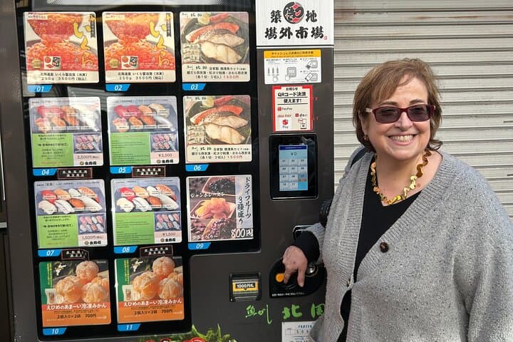 Tokyo Tsukiji Fish Market Tour: 15 Stops & Walk Local Street — photo 17