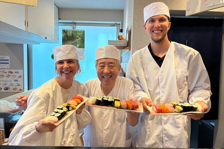Kanazawa Sushi Making Experience with a 50-Year Master Chef — photo 11