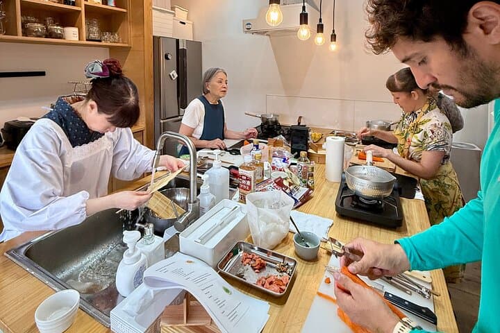 Osaka Bento Class with Local Moms and Take Home Lunch Box — photo 4