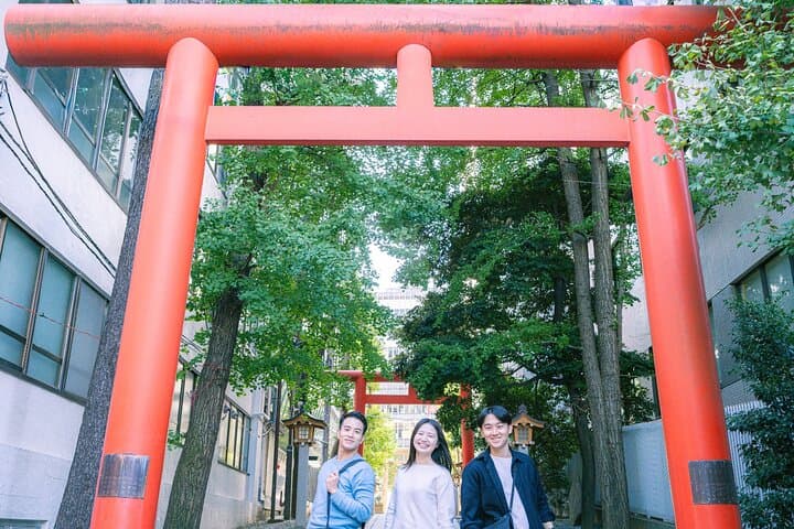 Tokyo: Private Shinjuku Vibrant District Walking Tour — photo 13
