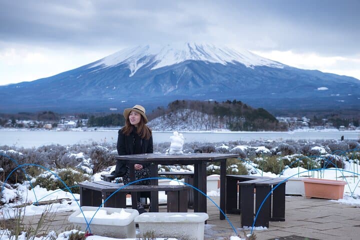 Mt. Fuji Scenic Tour: Lakes, Oshino Hakkai & Chureito PagodaTour — photo 11