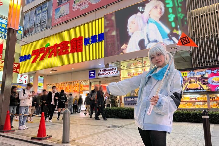Explore Akihabara with Local Cosplayer Guide(s)! — photo 7