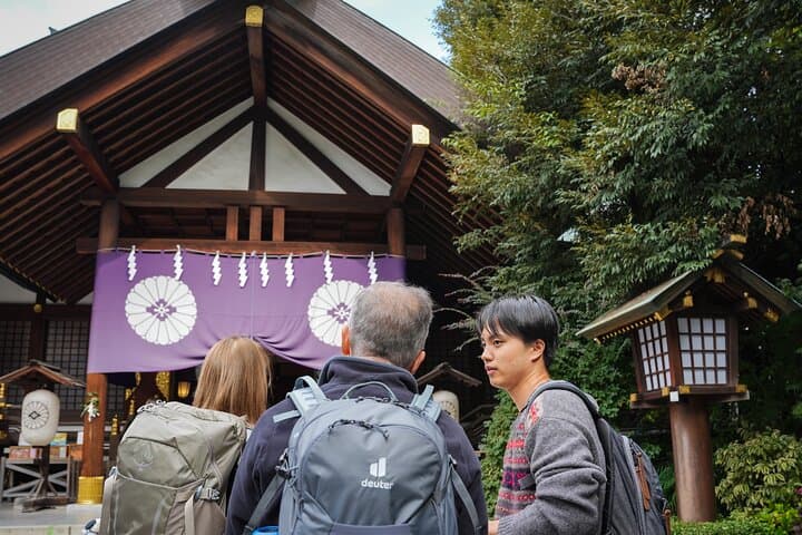 Tokyo Imperial Palace with Kagurazaka Alley Tour — photo 13