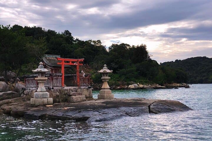Private Cruise: Guided Sea Worship & Visit Two Seaside Shrines — photo 2