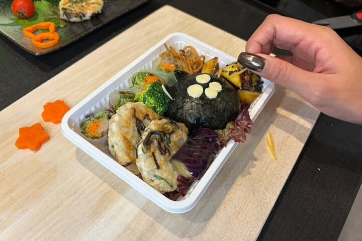 Kyaraben Workshop Craft Cute Vegetarian Bento in Tokyo — photo 8