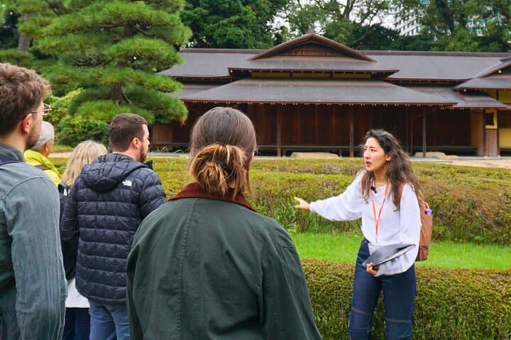 Tokyo Castle, Imperial Palace, Shogun & Garden Walking Tour — photo 4