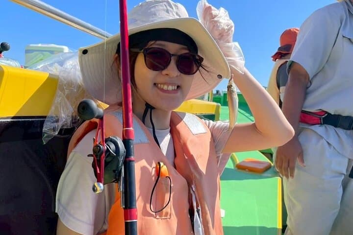 Fishing with Mt. Fuji Views and Japanese Home Cooking Experience — photo 10