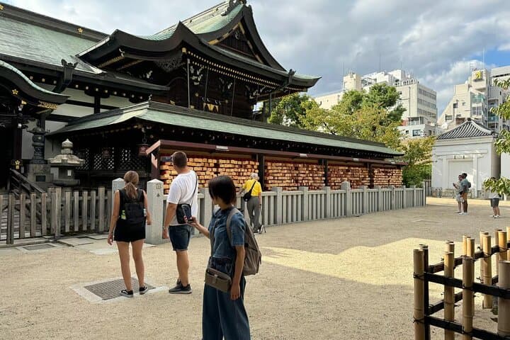 Osaka: Tenjinbashi Market Walk & Osaka Tenmangu Tour — photo 3