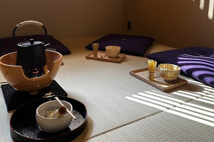 Private Nijo Castle Tour and Traditional Matcha Ceremony — photo 5