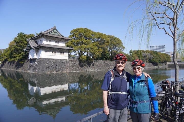 Tokyo Imperial Palace 2h Private E-bike at your pace. — photo 1