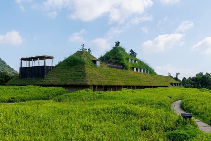 Customizable Private Day Trip by Car from Kyoto to Hikone, Omi — photo 2