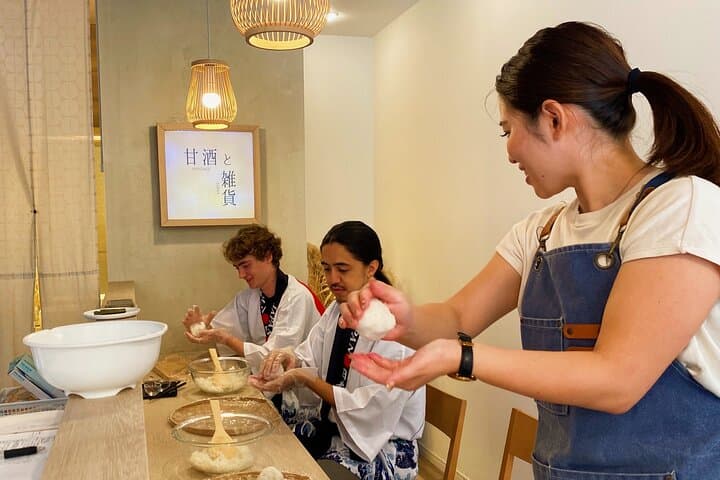 Tokyo: Rice Ball Making Class by an Expert — photo 3