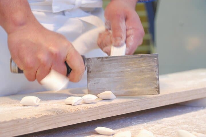 Kawasaki Daishi Temple Tour with Candy Making — photo 5
