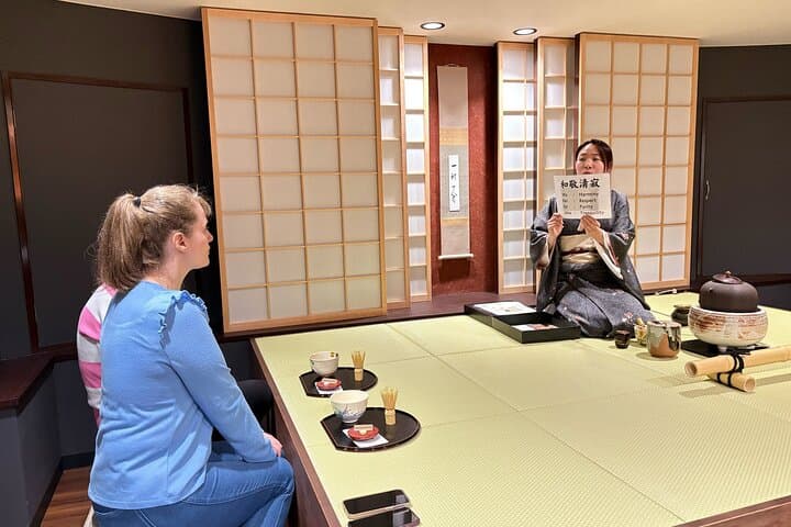 Traditional Tea Ceremony with Matcha and Sweets in Kyoto — photo 4