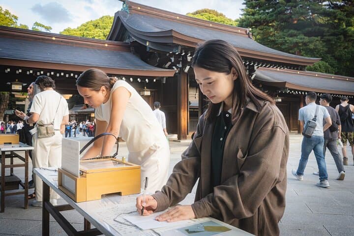 Tokyo: Meiji Shrine Private Historical Guided Walking Tour — photo 3