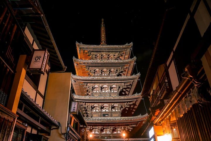 Kyoto Gion Evening Walk: Sake, Secret Alleys & Geisha District — photo 8