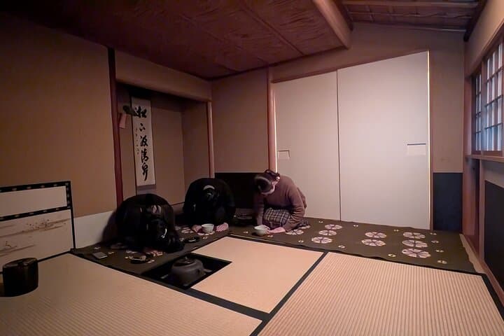 Private Authentic Matcha Tea Ceremony in a Kyoto Tea Room — photo 9