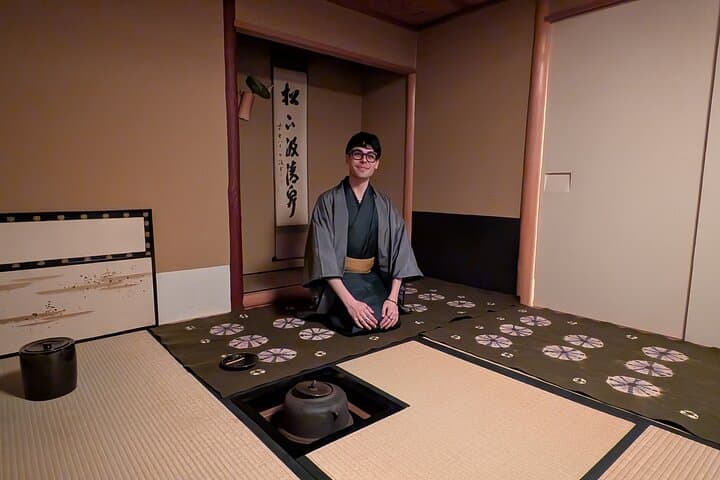 Private Authentic Matcha Tea Ceremony in a Kyoto Tea Room — photo 17