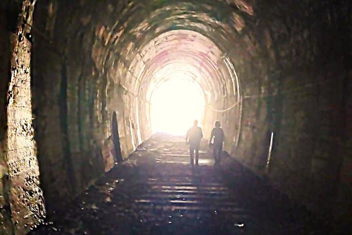 Near Osaka: Secret Abandoned Railway Gorge Hike — photo 2