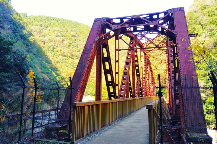Near Osaka: Secret Abandoned Railway Gorge Hike — photo 3