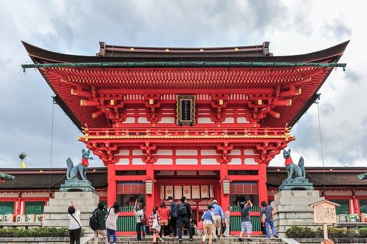 Kyoto: Fushimi Inari Taisha, Kiyomizu-dera & Gion Private Tour — photo 3