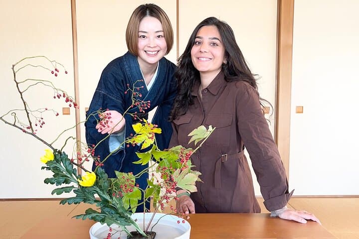 Authentic Ikebana Experience in Tokyo near Shinjuku — photo 16