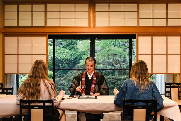 Private Meditation and Calligraphy with a Monk in Tokyo Temple — photo 1