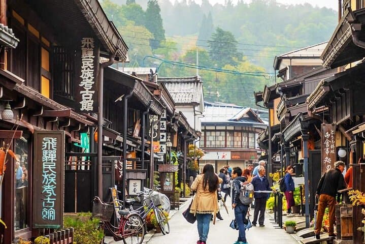 Shirakawa-go Gassho Village and Takayama Culture Day Trip — photo 6