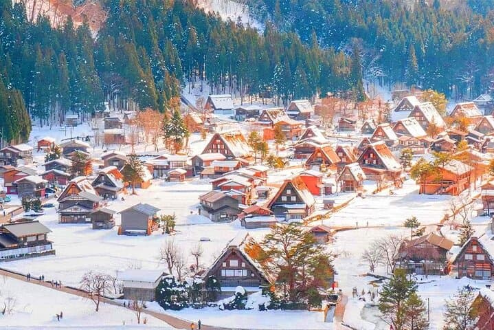 Shirakawa-go Gassho Village and Takayama Culture Day Trip — photo 8