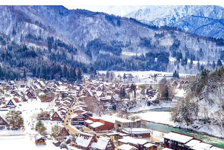 Shirakawa-go Gassho Village and Takayama Culture Day Trip — photo 19