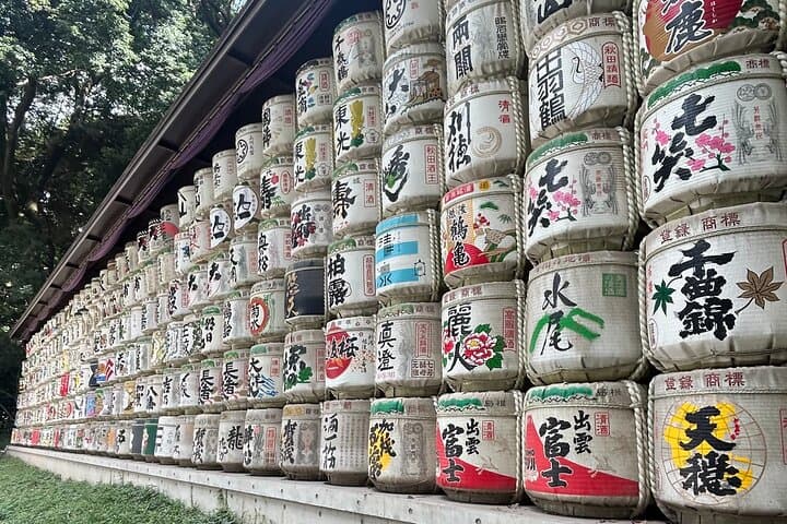Tokyo Private Walking Tour Shibuya, Harajuku and Meiji Jingu — photo 7