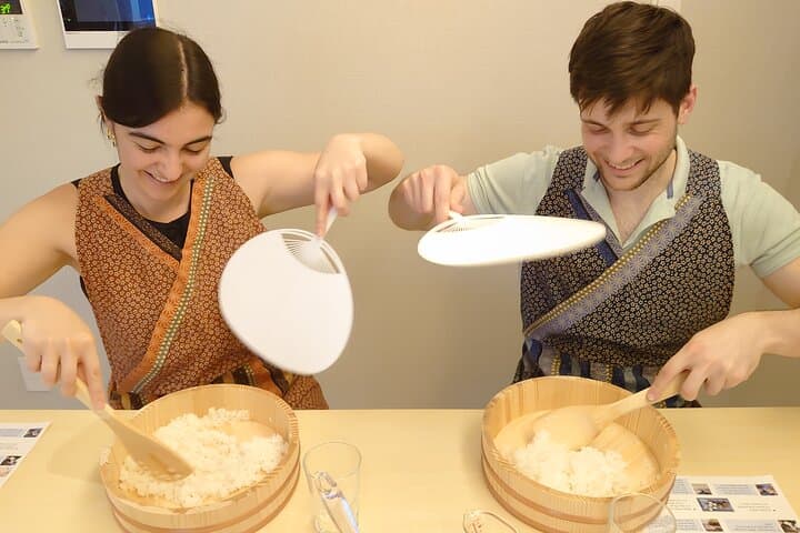 Authentic SUSHI Course Cooking Class — photo 2