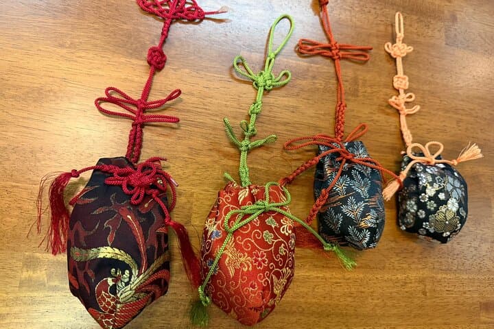 Experience Making a Samurai Amulet Scented Bag: "Kariroku" — photo 4