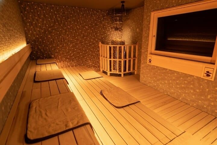 Takasaki Bar-Hopping Tour with Rooftop Bath Hotel Stay — photo 13