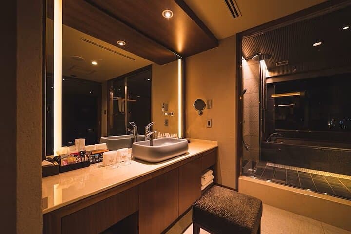 Takasaki Bar-Hopping Tour with Rooftop Bath Hotel Stay — photo 16