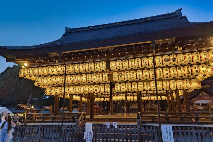 Kyoto Gion Evening Stroll & Foodie Tour - 8 + Tastings & Drinks — photo 4