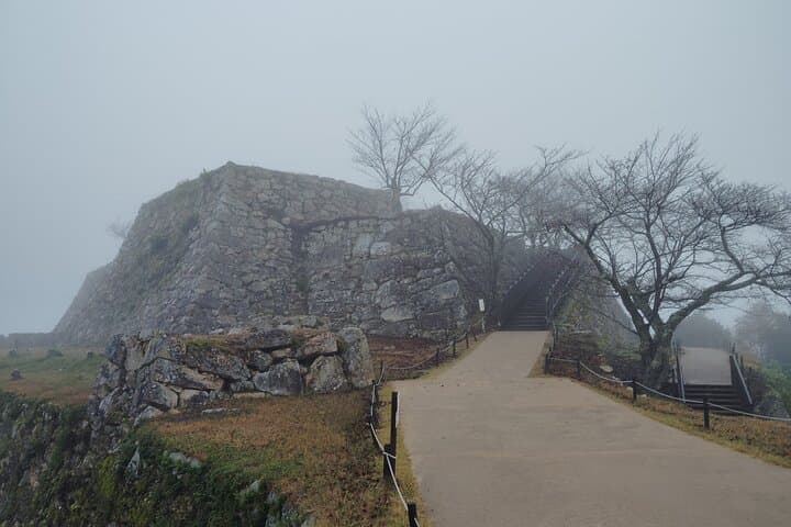 Hyogo: Takeda Castle “Castle in the Sky” Mountain Hiking Tour — photo 13