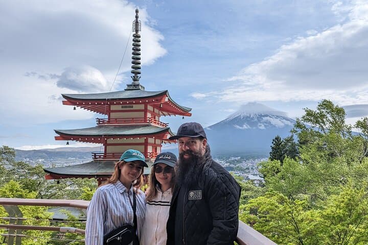 Mt Fuji Hidden Gem Custom Car Tour with Licensed Guide & Driver — photo 3