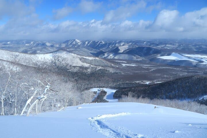 SAHORO Ski or Snowboard Experience 1-Day Tour with gear — photo 2