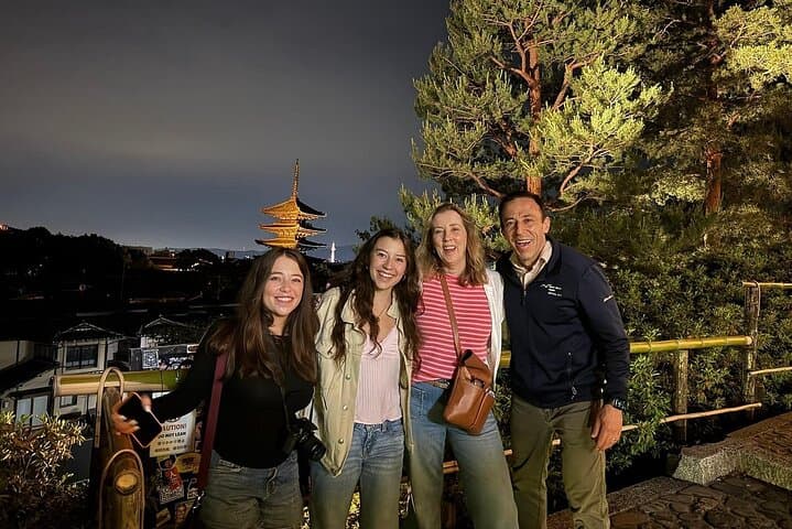 Kyoto Gion Night Tour: Discover Geisha District and Hidden Gems — photo 5