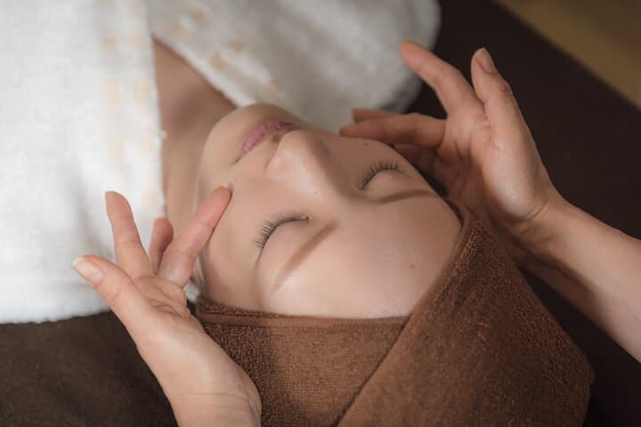 Tokyo 80-Minute Private Rejuvenating Facial with Pro Care Gift — photo 2